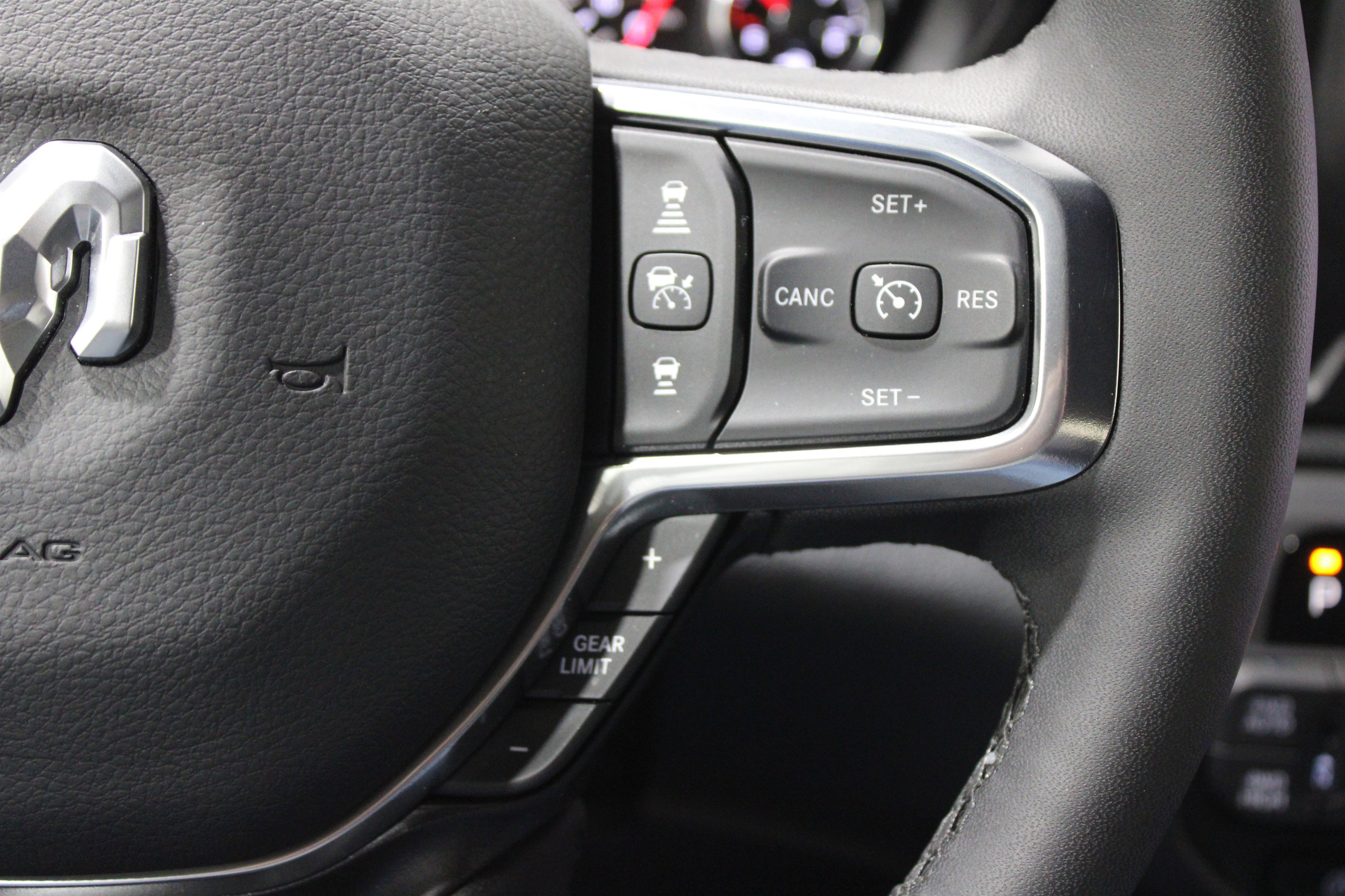 Used 2025 RAM 1500 Laramie image 11