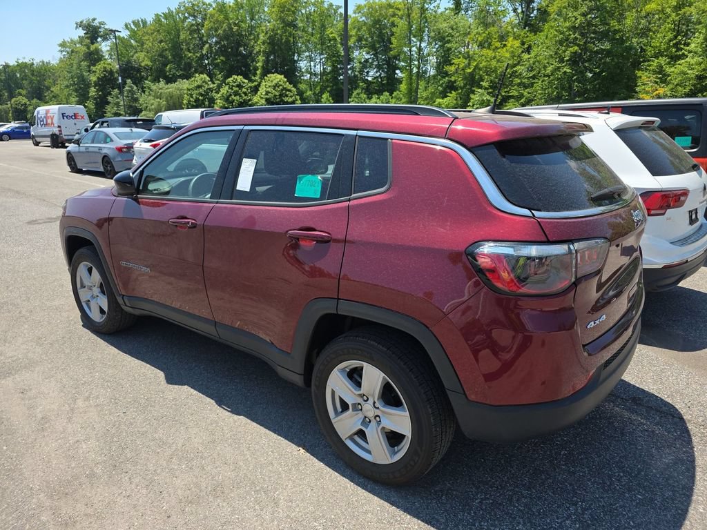 Used 2022 Jeep Compass Latitude AWD/4WD image 3