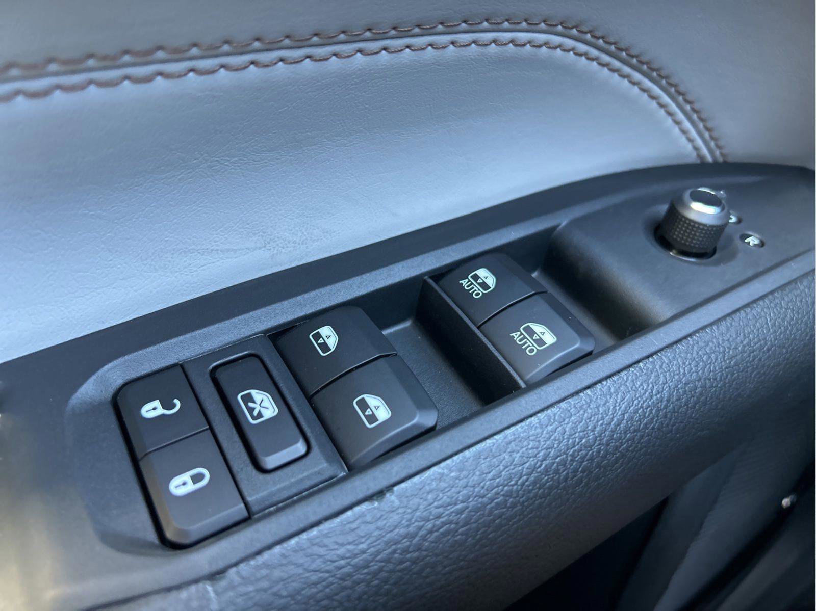 New 2026 Jeep Compass Limited image 24