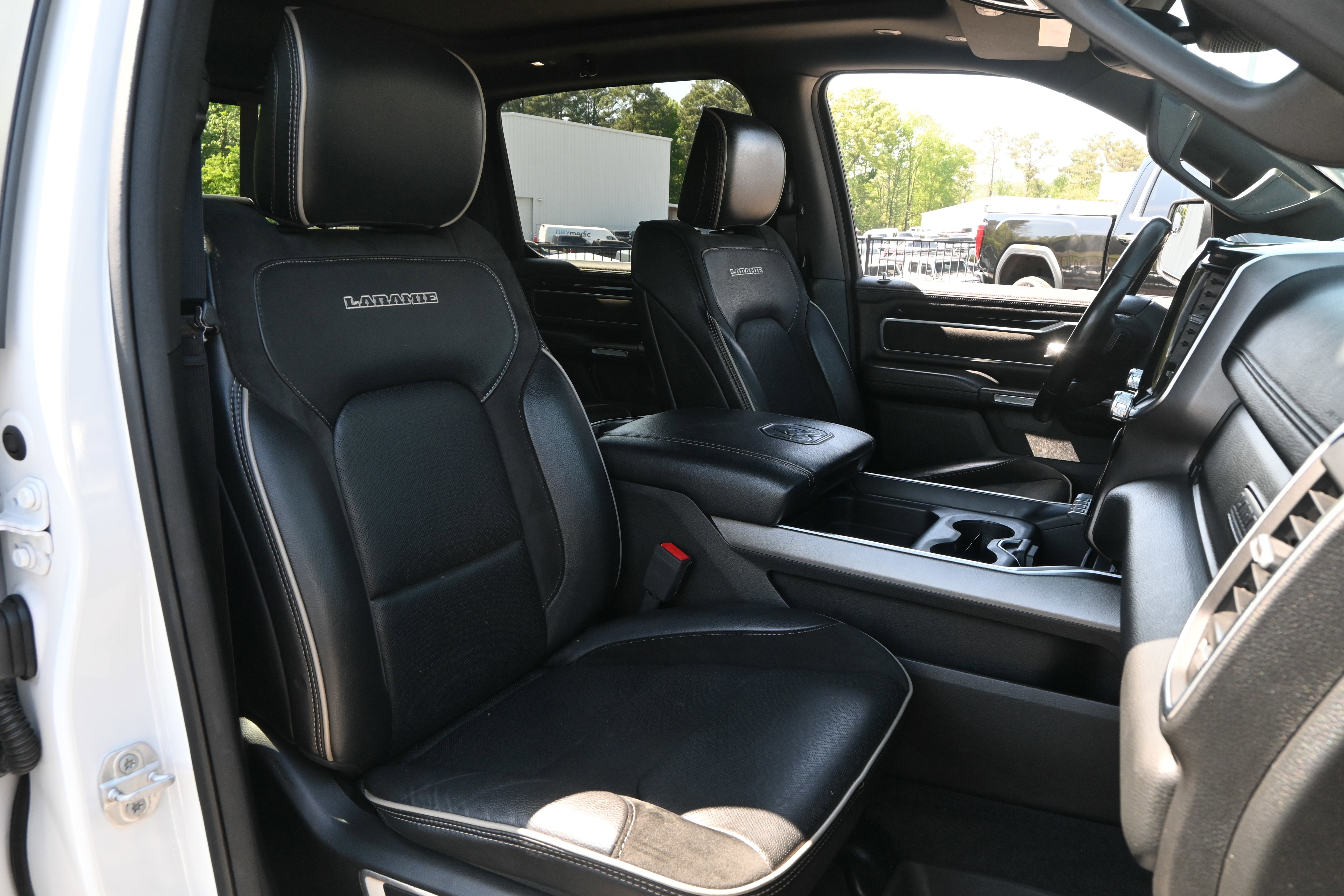 Used 2021 RAM 1500 Laramie AWD/4WD image 32