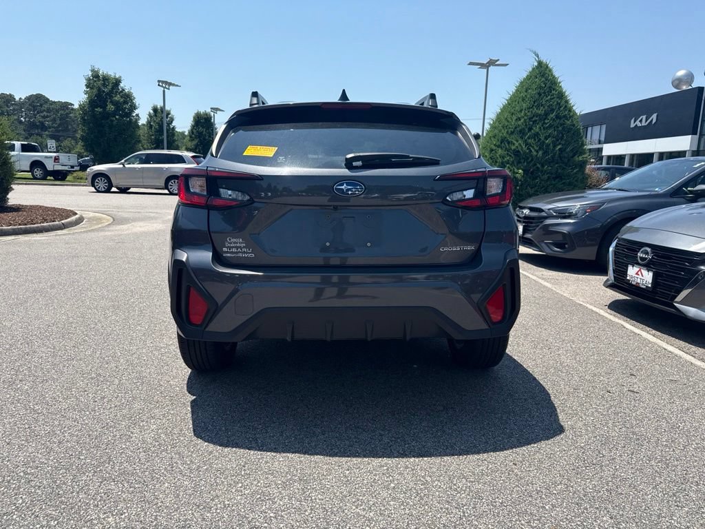 Used 2024 Subaru Crosstrek 2.0i Premium AWD/4WD image 4