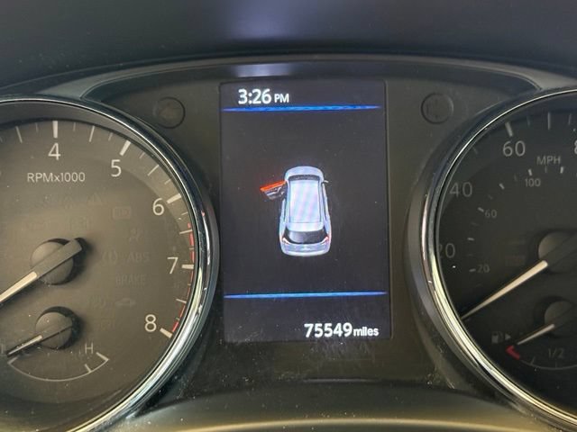 Used 2018 Nissan Rogue SV w/ Sun & Sound Touring Package AWD/4WD image 40