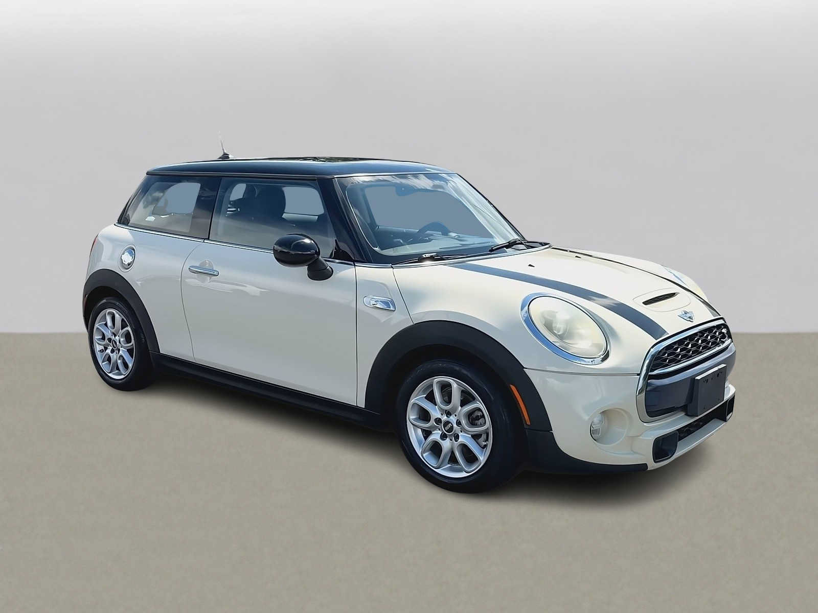Used 2015 MINI Cooper S FWD image 2
