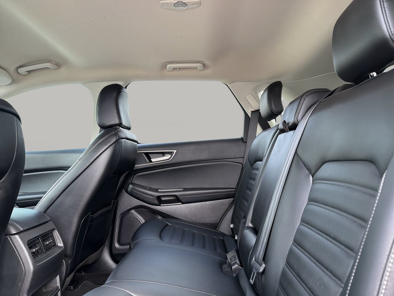 Used 2020 Ford Edge SEL w/ Cargo Accessory Package FWD image 16