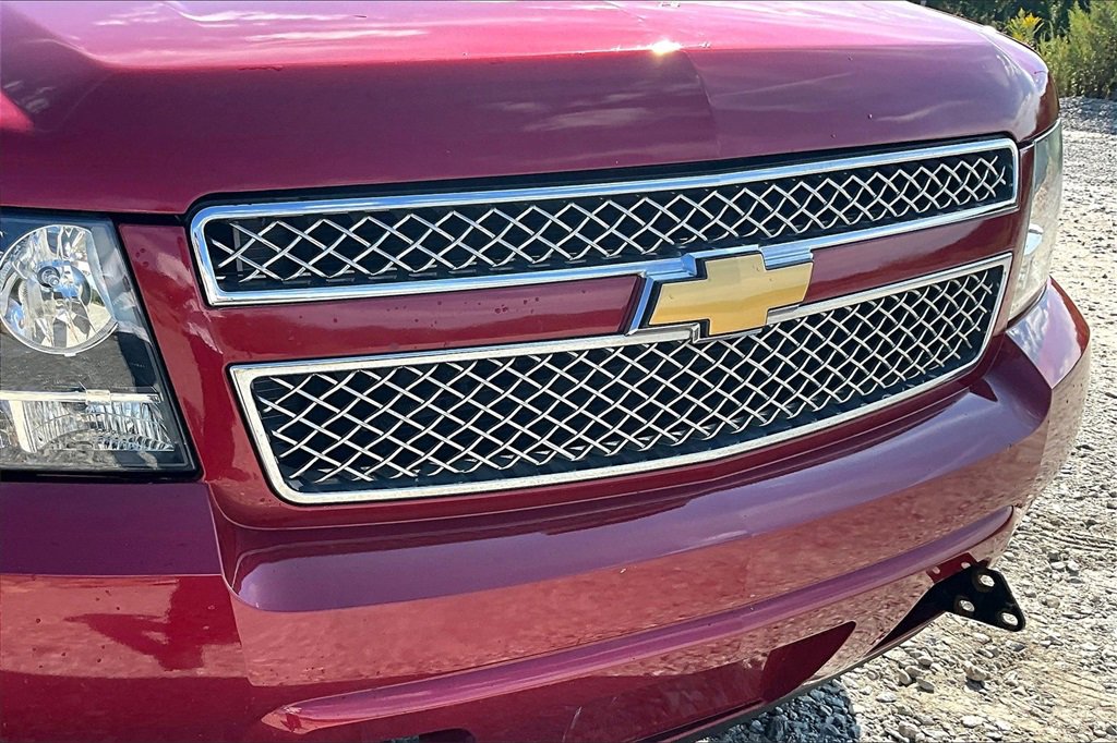 Used 2014 Chevrolet Suburban LTZ image 28