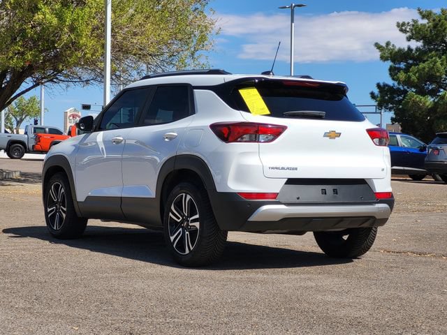 Used 2024 Chevrolet TrailBlazer LT w/ LT Cold Weather Package FWD image 3