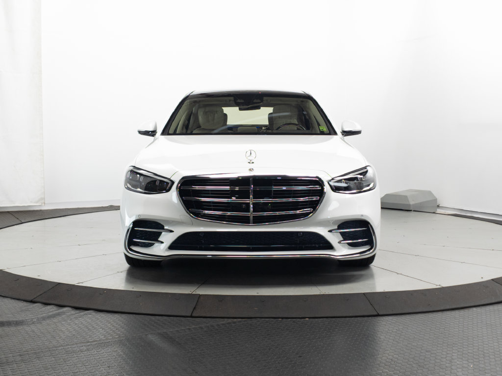 Certified 2025 Mercedes-Benz S 580 4MATIC Sedan image 2