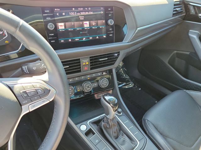 Certified 2023 Volkswagen Jetta SEL image 25
