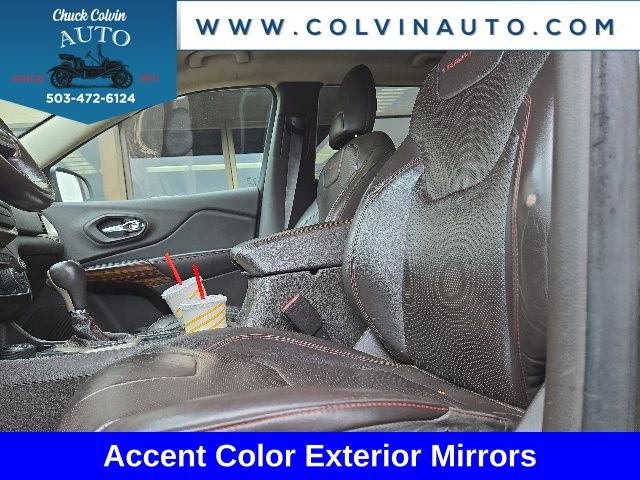 Used 2015 Jeep Cherokee Trailhawk w/ Leather Interior Group AWD/4WD image 9