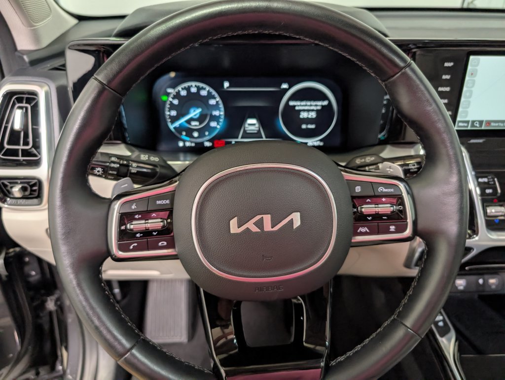 Used 2023 Kia Sorento SX Prestige AWD/4WD image 18