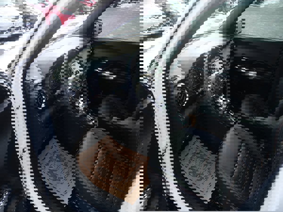 Used 2020 Nissan Kicks SR w/ SR Premium Package image 9