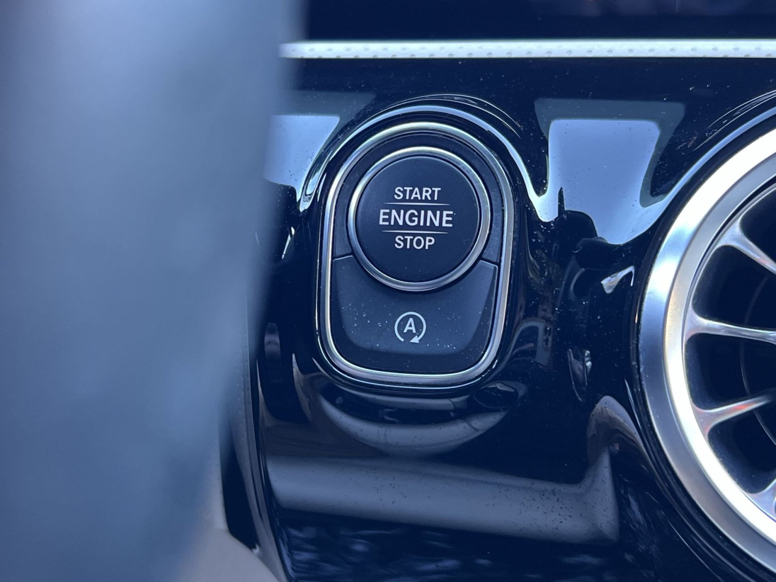Used 2021 Mercedes-Benz CLA 250 image 36