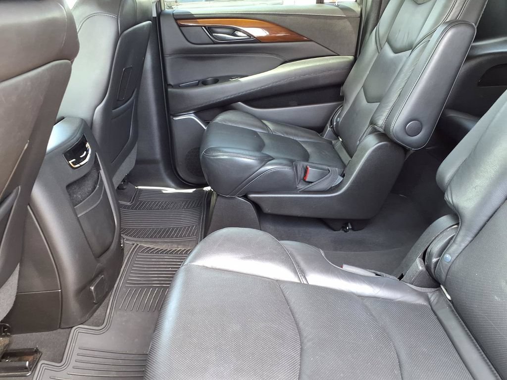 Used 2020 Cadillac Escalade ESV Luxury RWD image 12