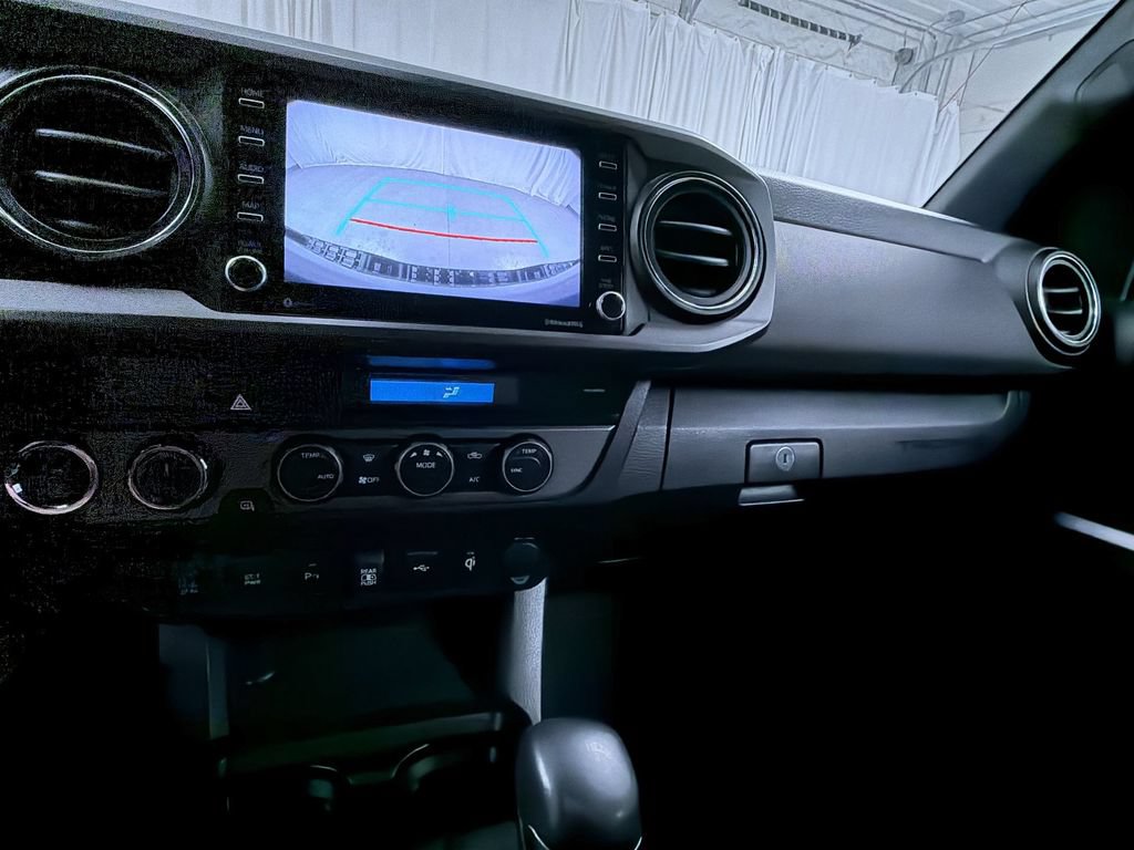Used 2021 Toyota Tacoma TRD Sport w/ Technology Package AWD/4WD image 11