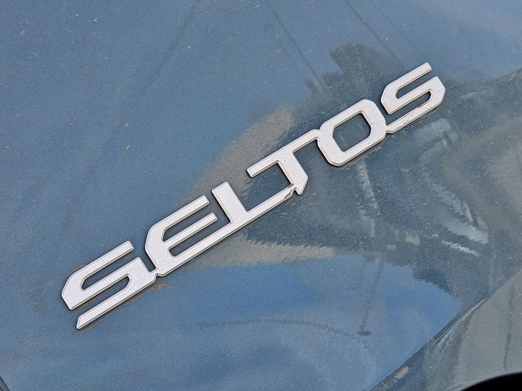Used 2025 Kia Seltos SX w/ SX Sunroof Package image 7