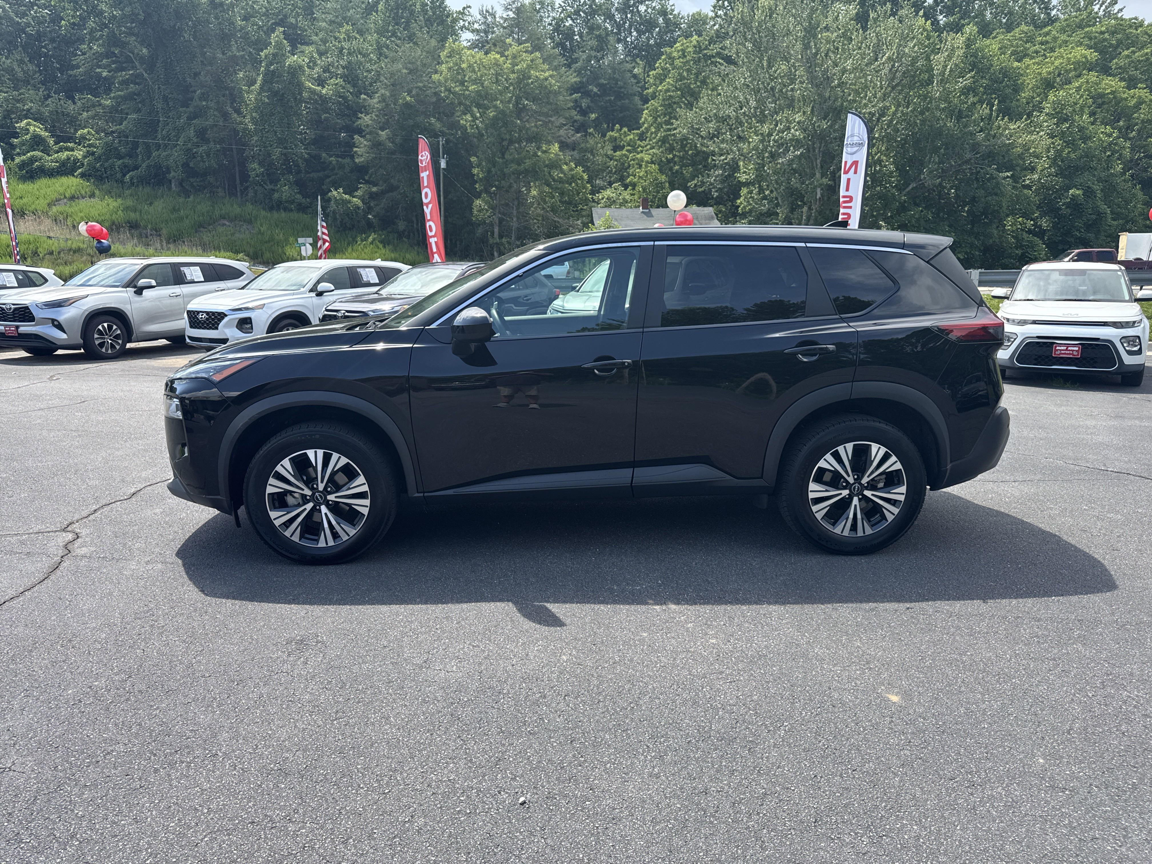 Used 2023 Nissan Rogue SV