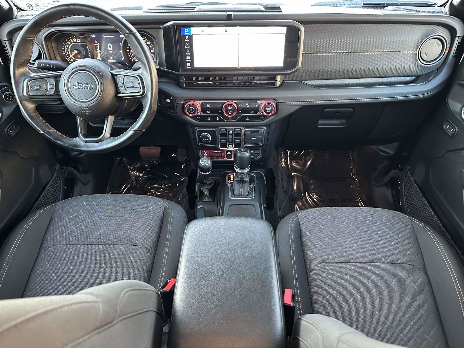 Used 2024 Jeep Gladiator Mojave AWD/4WD image 10