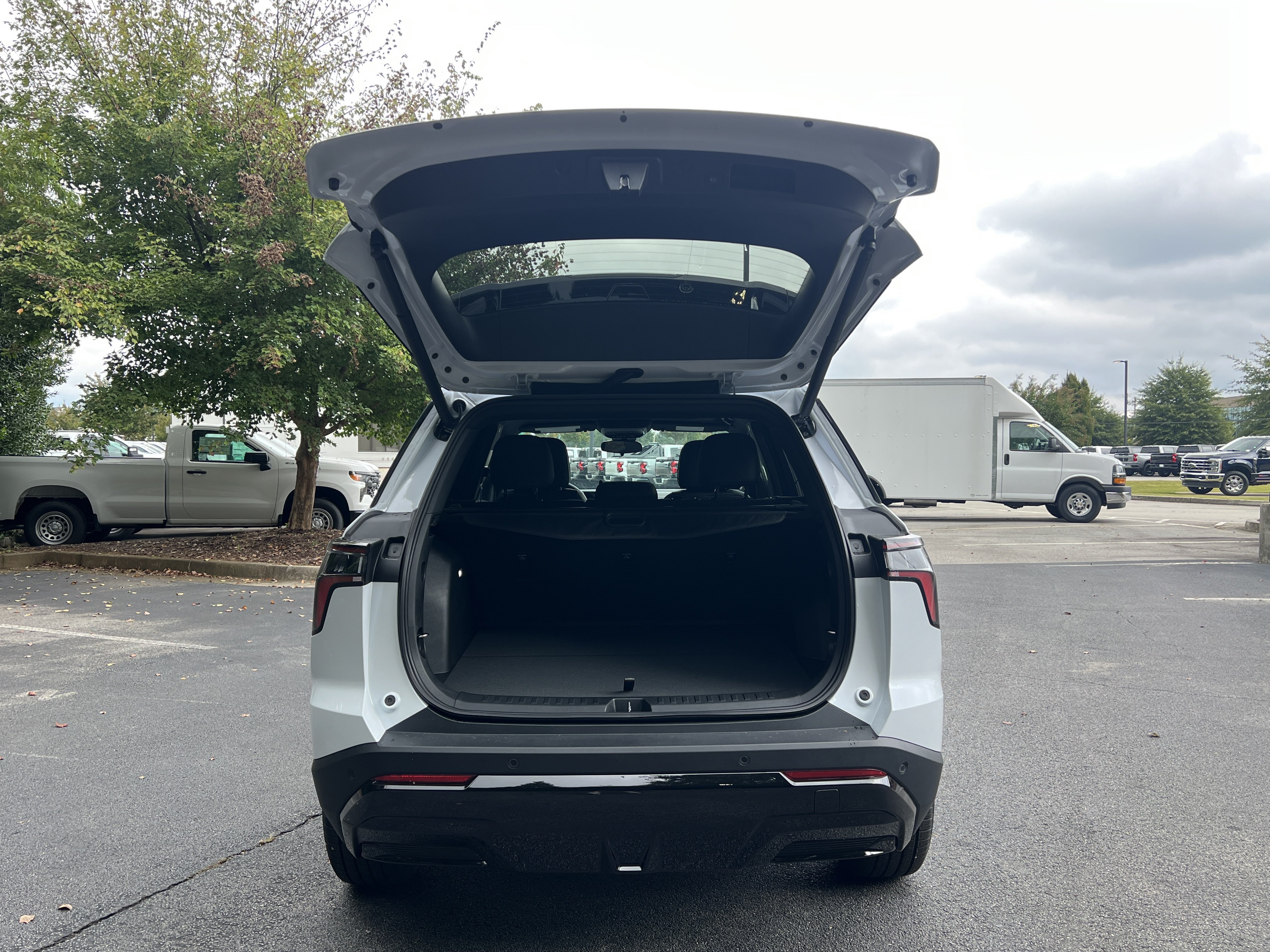 New 2027 Chevrolet Equinox RS FWD image 11