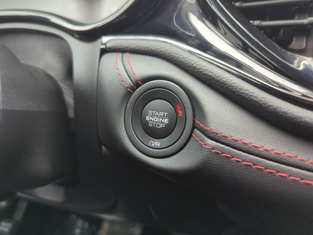 Used 2024 Dodge Durango GT image 27