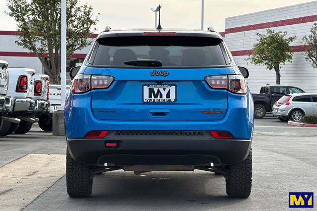 Used 2026 Jeep Compass Trailhawk w/ Sun, Sound & Navigation Group AWD/4WD image 5