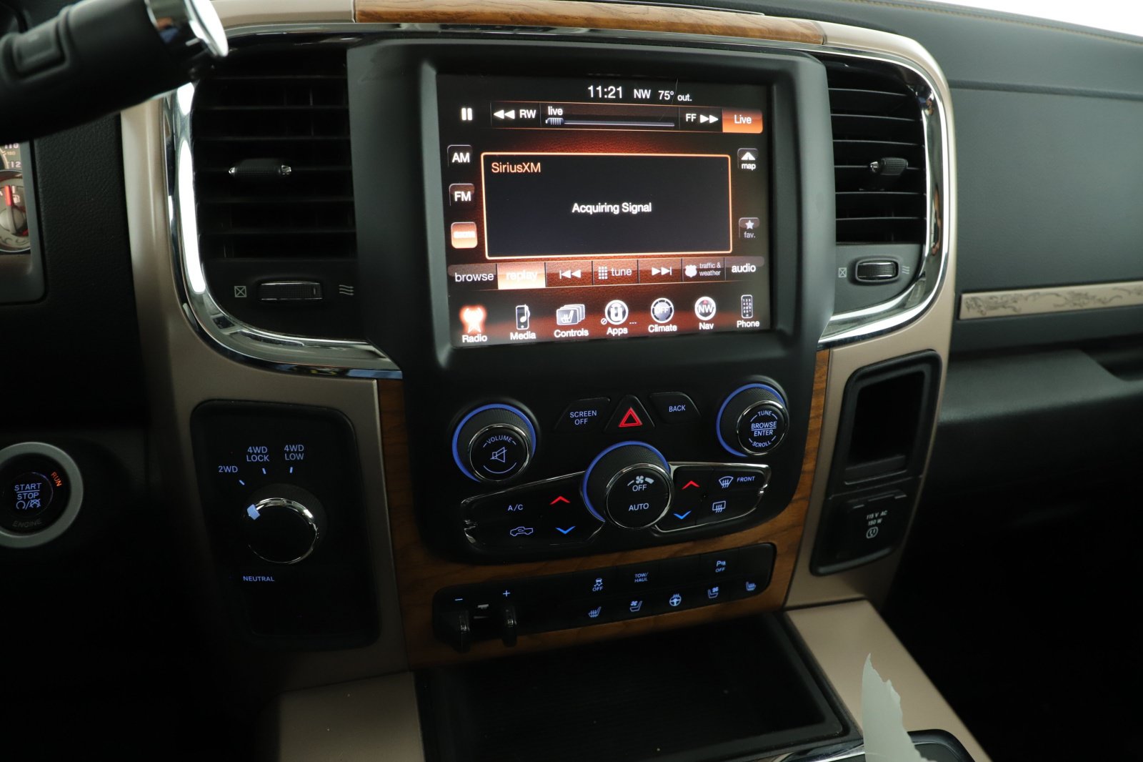 Used 2015 RAM 3500 Laramie Longhorn AWD/4WD image 19
