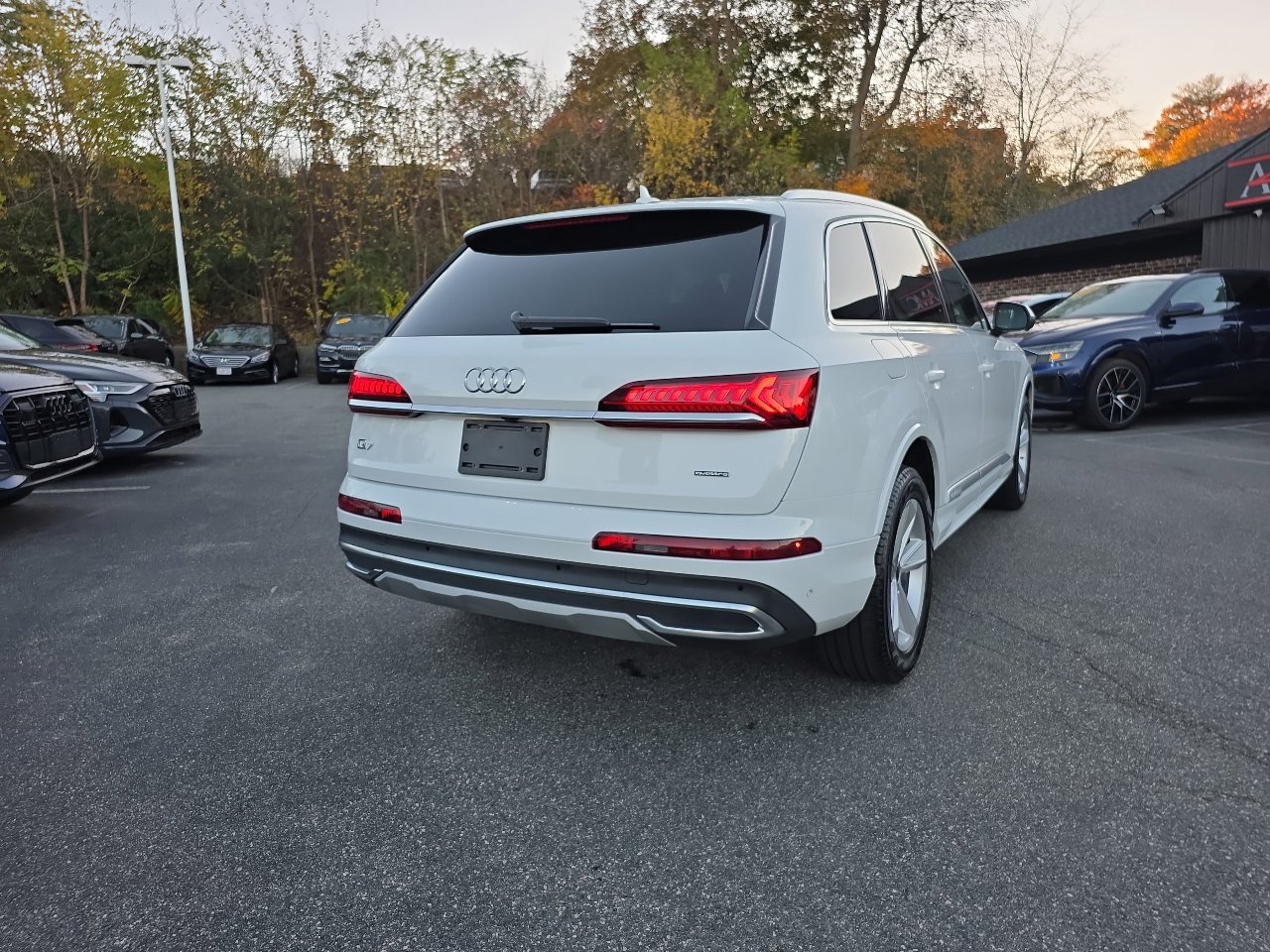 Used 2023 Audi Q7 2.0T Premium w/ Convenience Package image 18