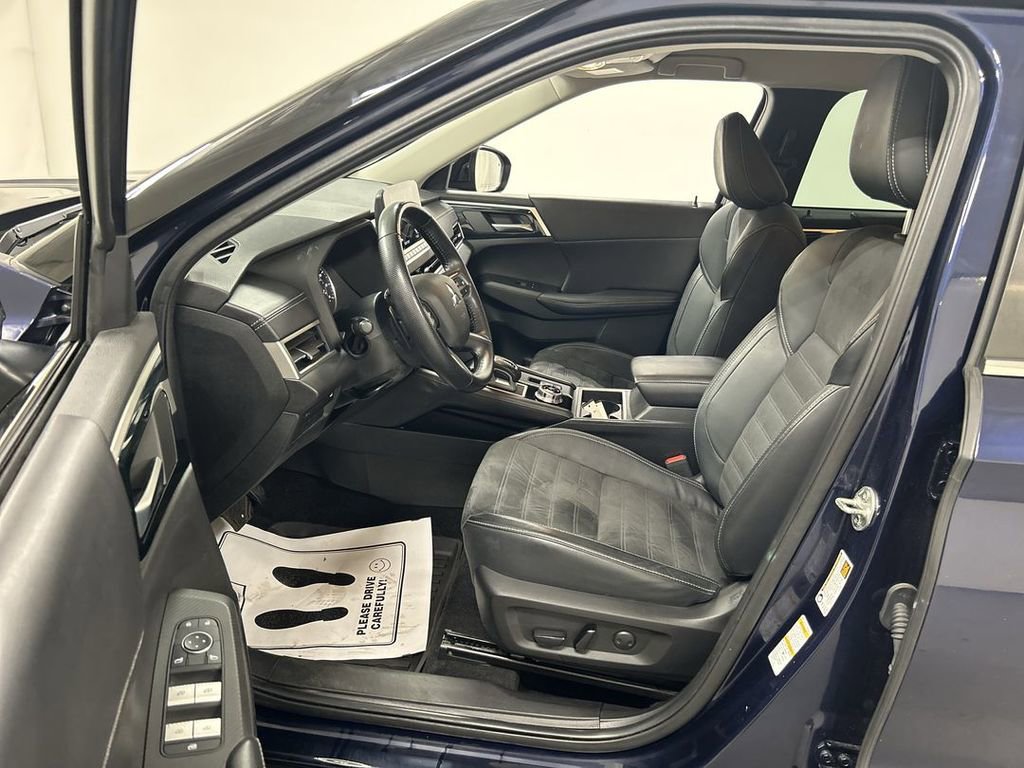 Used 2022 Mitsubishi Outlander SE AWD/4WD image 9