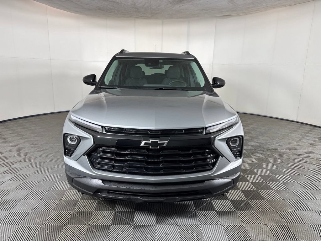 New 2026 Chevrolet TrailBlazer LT w/ Midnight Edition AWD/4WD image 2