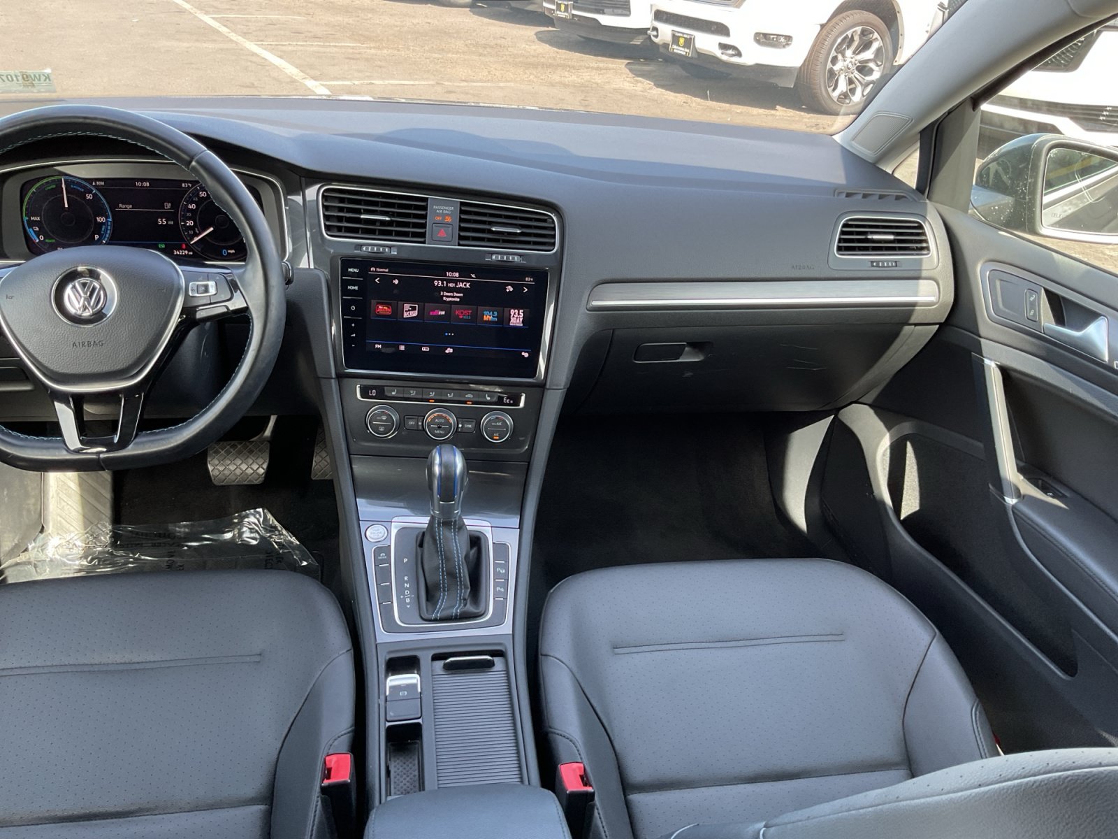 Used 2019 Volkswagen e-Golf SEL Premium FWD image 16