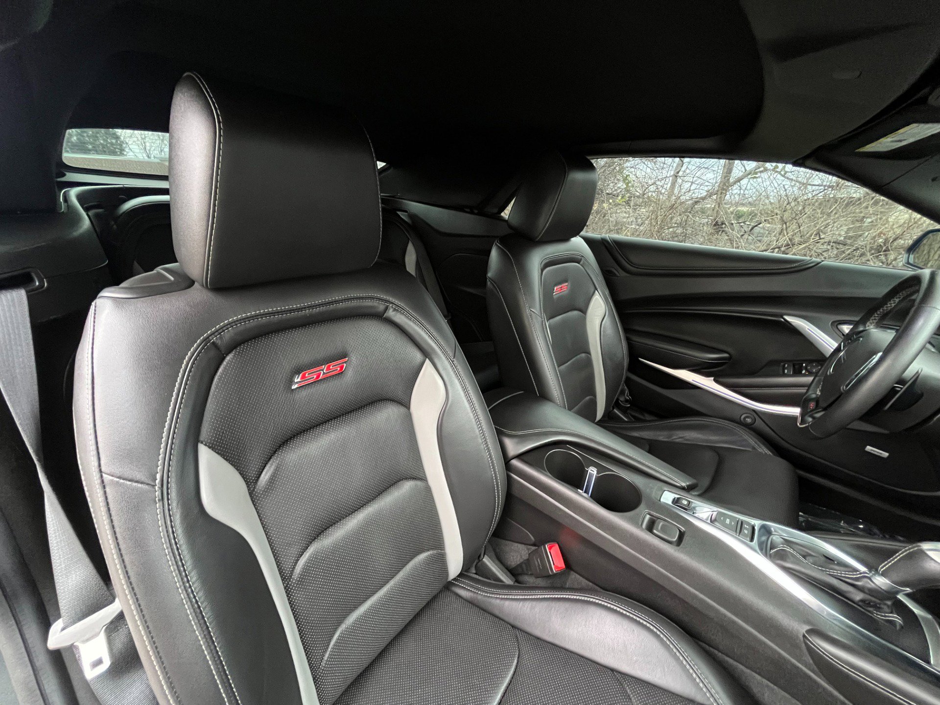 Used 2018 Chevrolet Camaro SS image 18