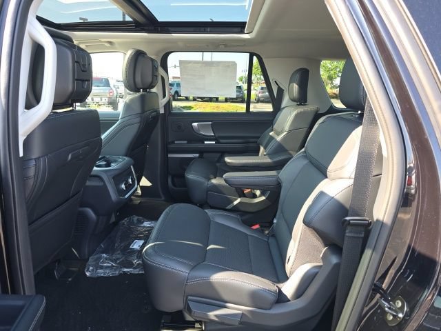 New 2026 Ford Expedition Max Platinum w/ Driver's Package AWD/4WD image 15
