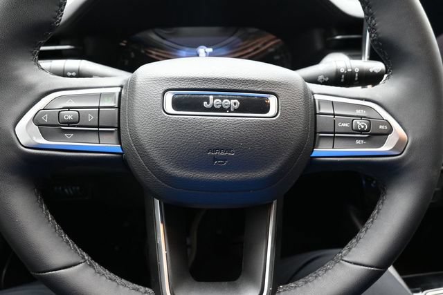 Used 2024 Jeep Compass Latitude AWD/4WD image 33