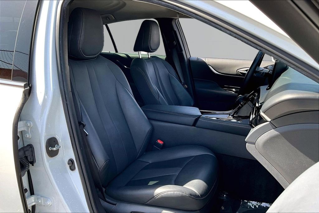 Used 2021 Toyota Mirai w/ Advanced Technology Package RWD image 27