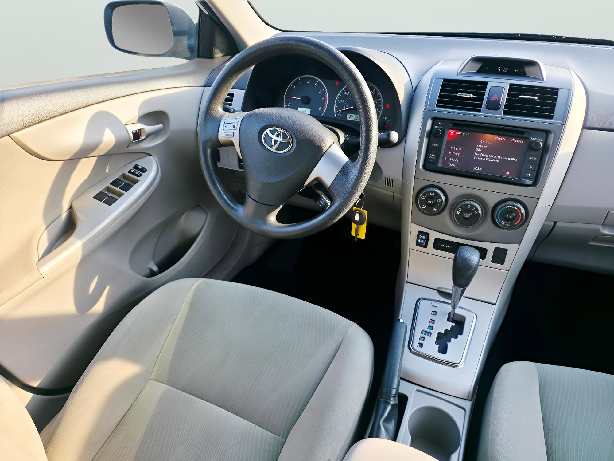 Used 2013 Toyota Corolla LE image 16