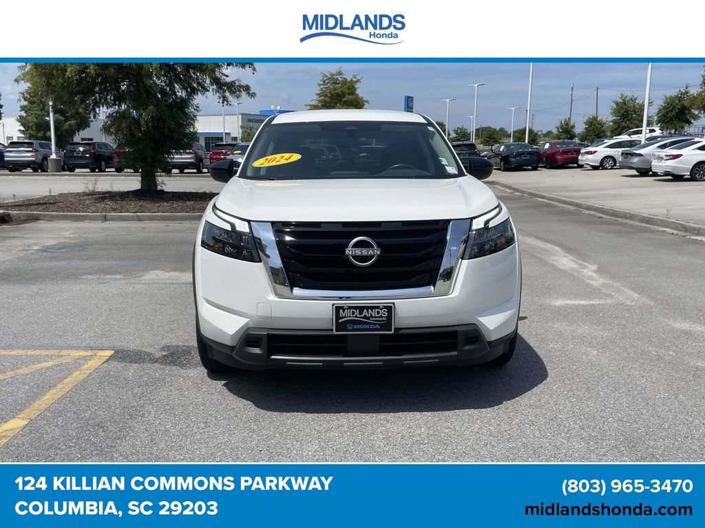 Used 2024 Nissan Pathfinder S AWD/4WD image 2