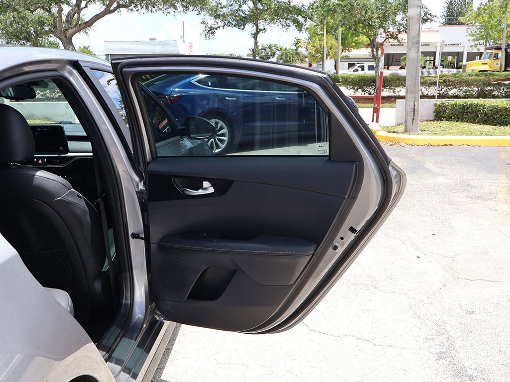 Used 2024 Kia Forte GT-Line w/ GT-Line Premium Package FWD image 27