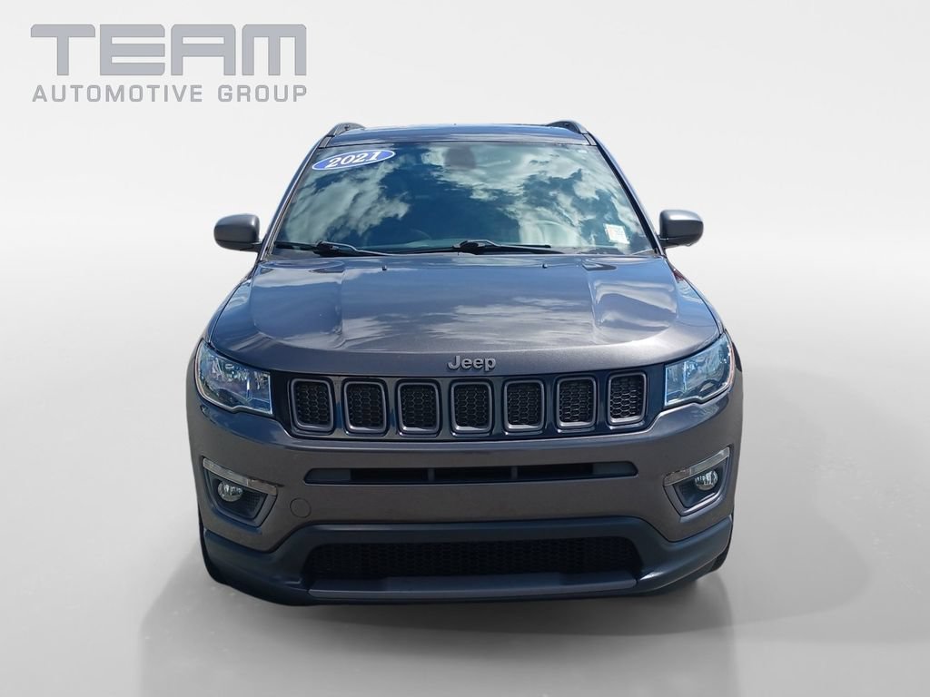 Used 2021 Jeep Compass Latitude w/ Sun and Sound Group FWD image 2