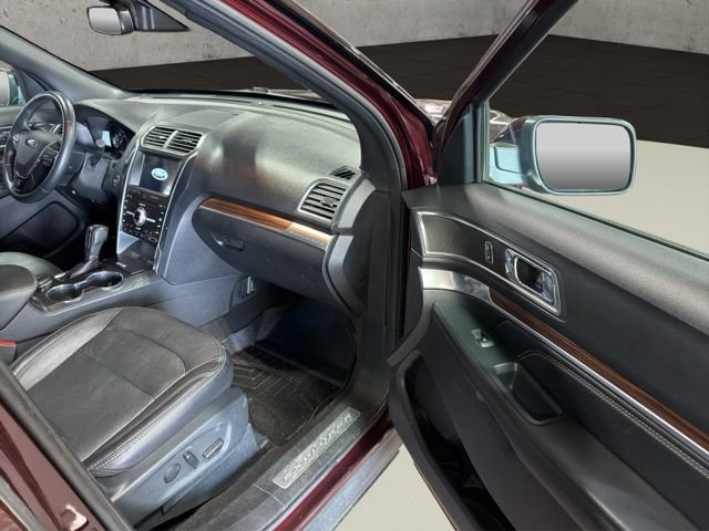 Used 2019 Ford Explorer Limited w/ Ford Safe & Smart Package AWD/4WD image 19