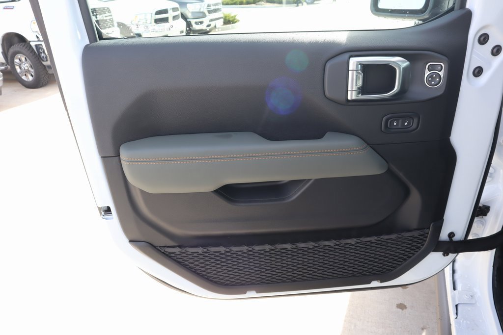 New 2026 Jeep Gladiator Mojave image 16