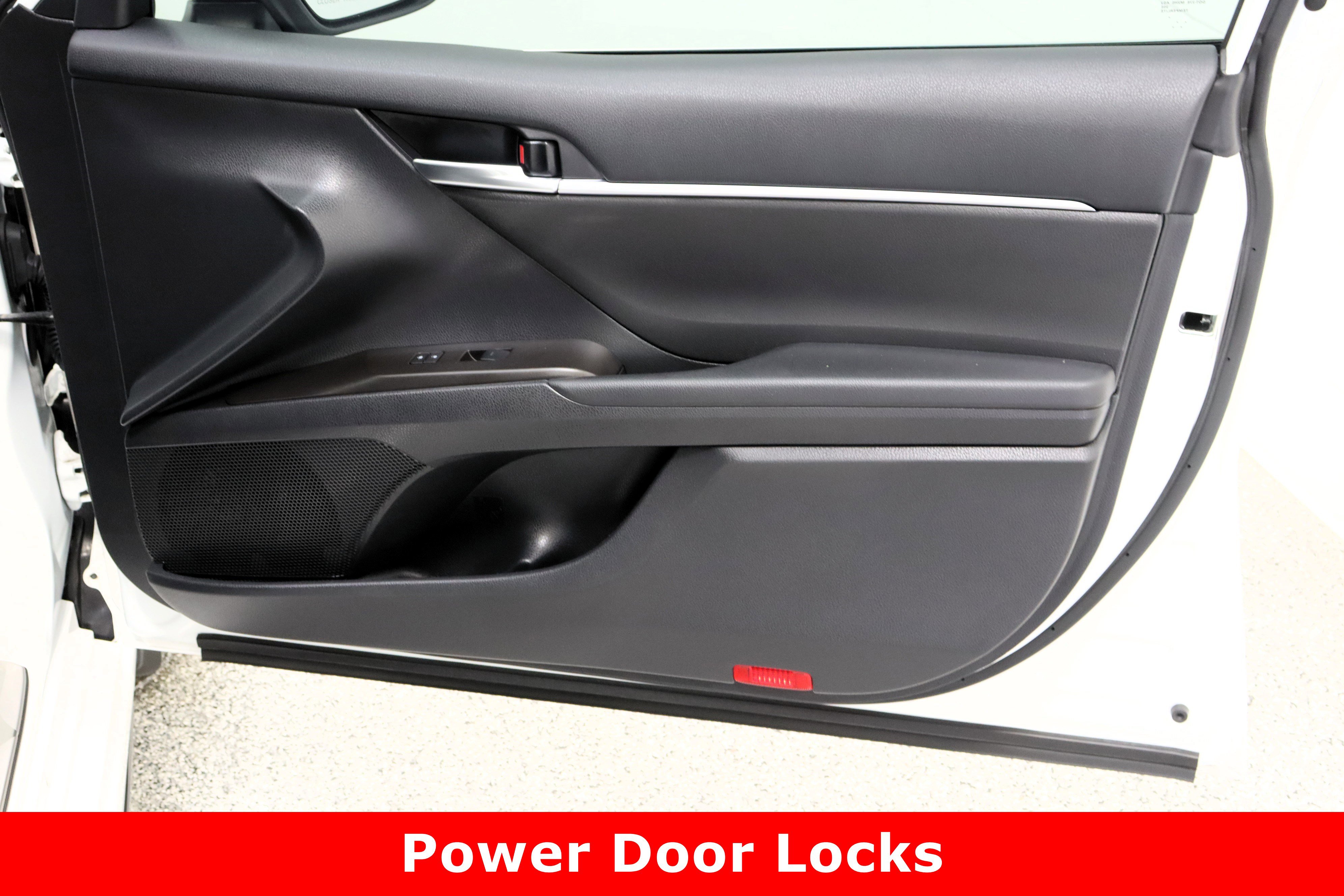 Used 2024 Toyota Camry SE image 32