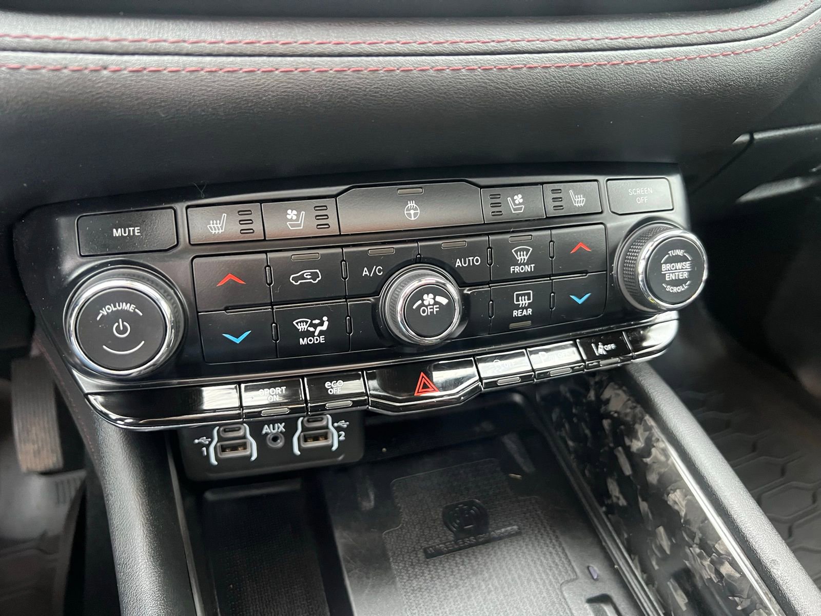 Used 2021 Dodge Durango R/T w/ SRT Interior Appearance Group image 35