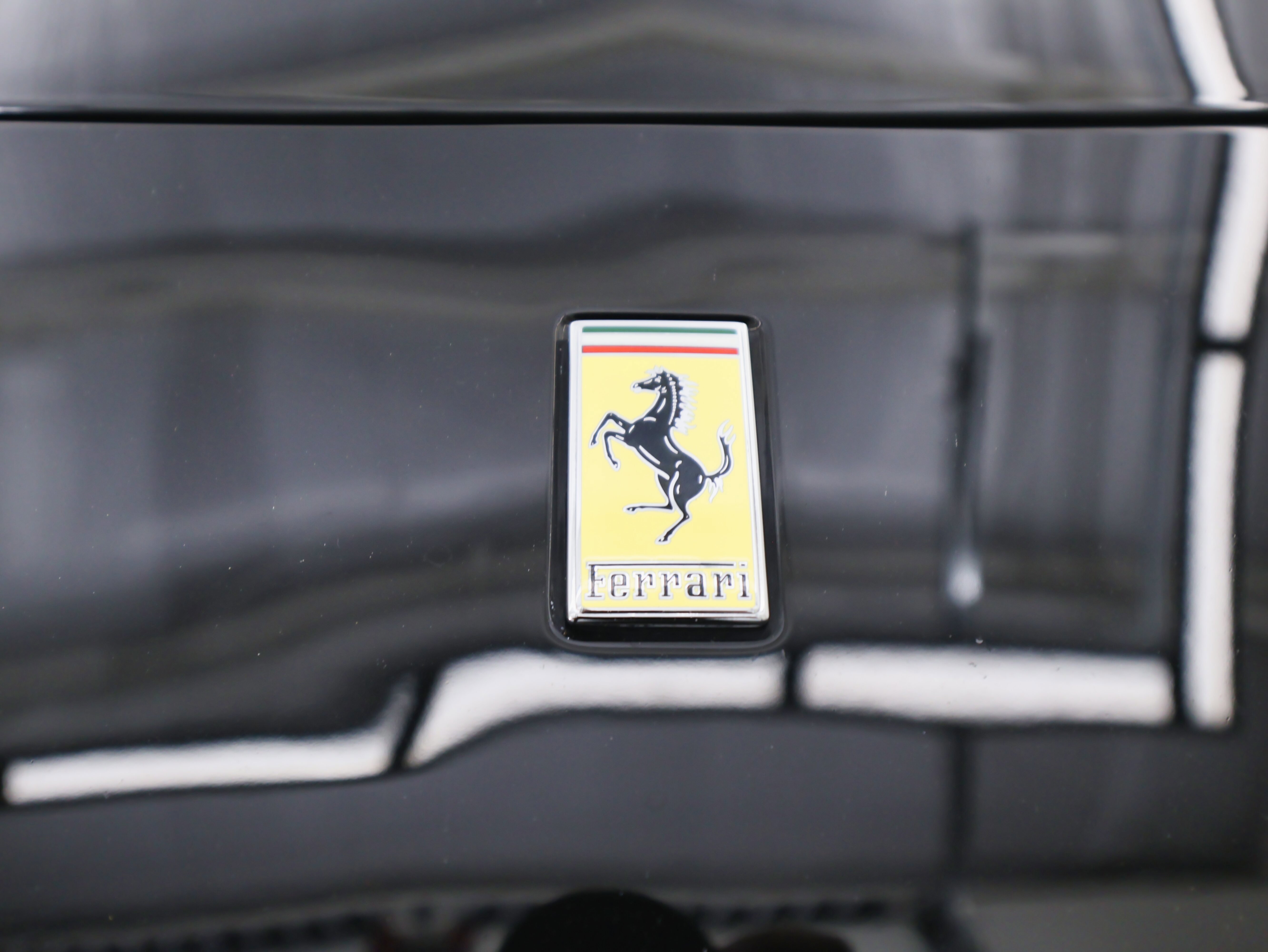 Used 2017 Ferrari California T image 47