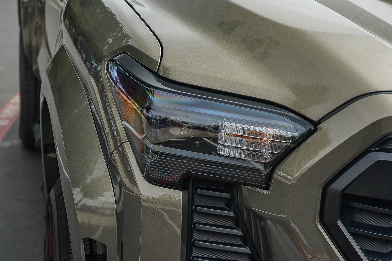 Certified 2024 Toyota Tacoma TRD Sport w/ TRD Sport Premium Package AWD/4WD image 9