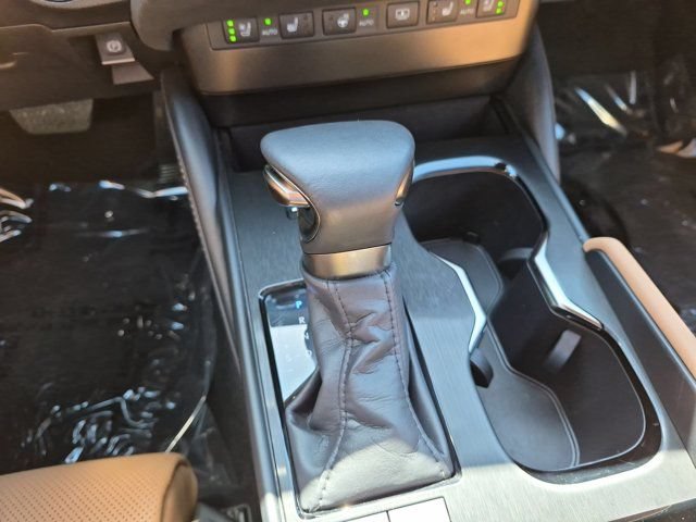Used 2024 Lexus ES 300h w/ Accessory Package (Z1) FWD image 27