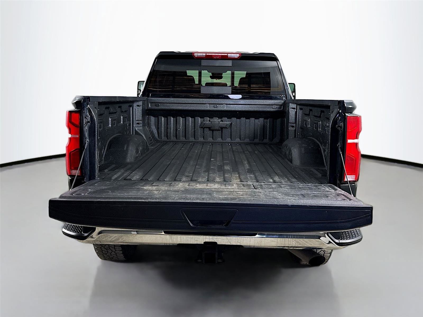 Used 2025 Chevrolet Silverado 2500 LTZ w/ LTZ Premium Package AWD/4WD image 29