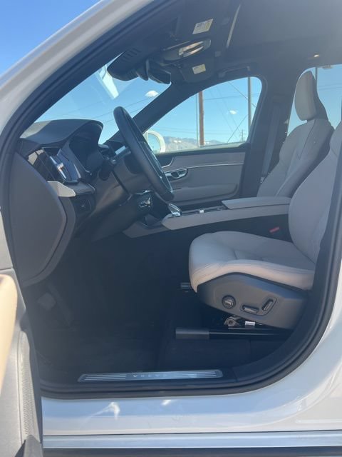 New 2026 Volvo XC90 B6 Core w/ Protection Package AWD/4WD image 21
