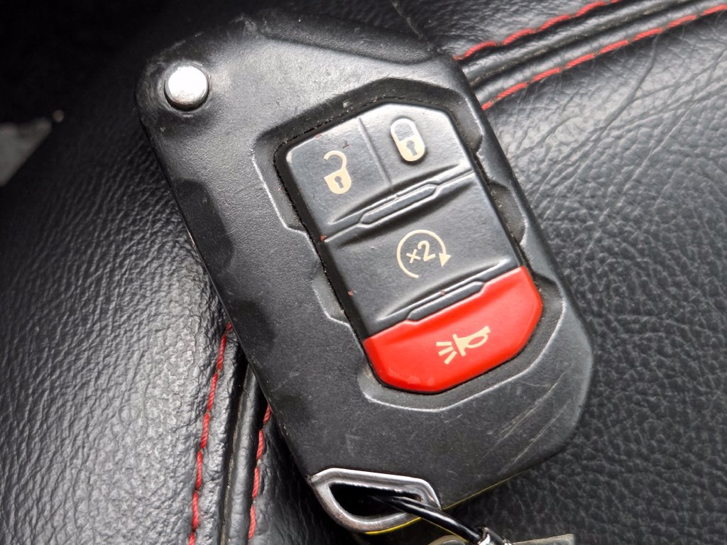 Used 2020 Jeep Gladiator Rubicon w/ Advanced Safety Group AWD/4WD image 37