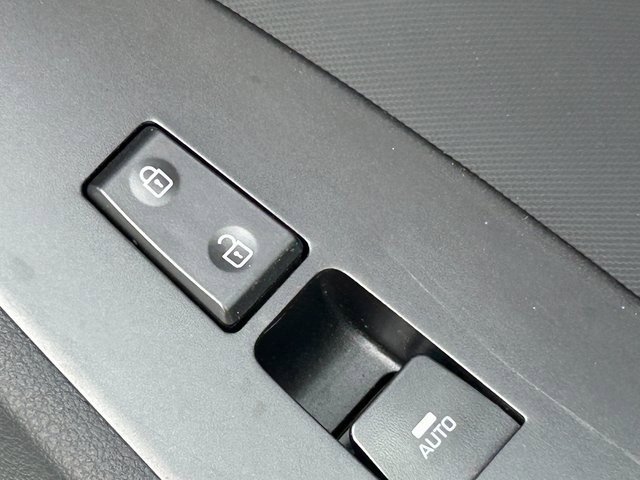 Used 2021 Hyundai Ioniq SEL image 34