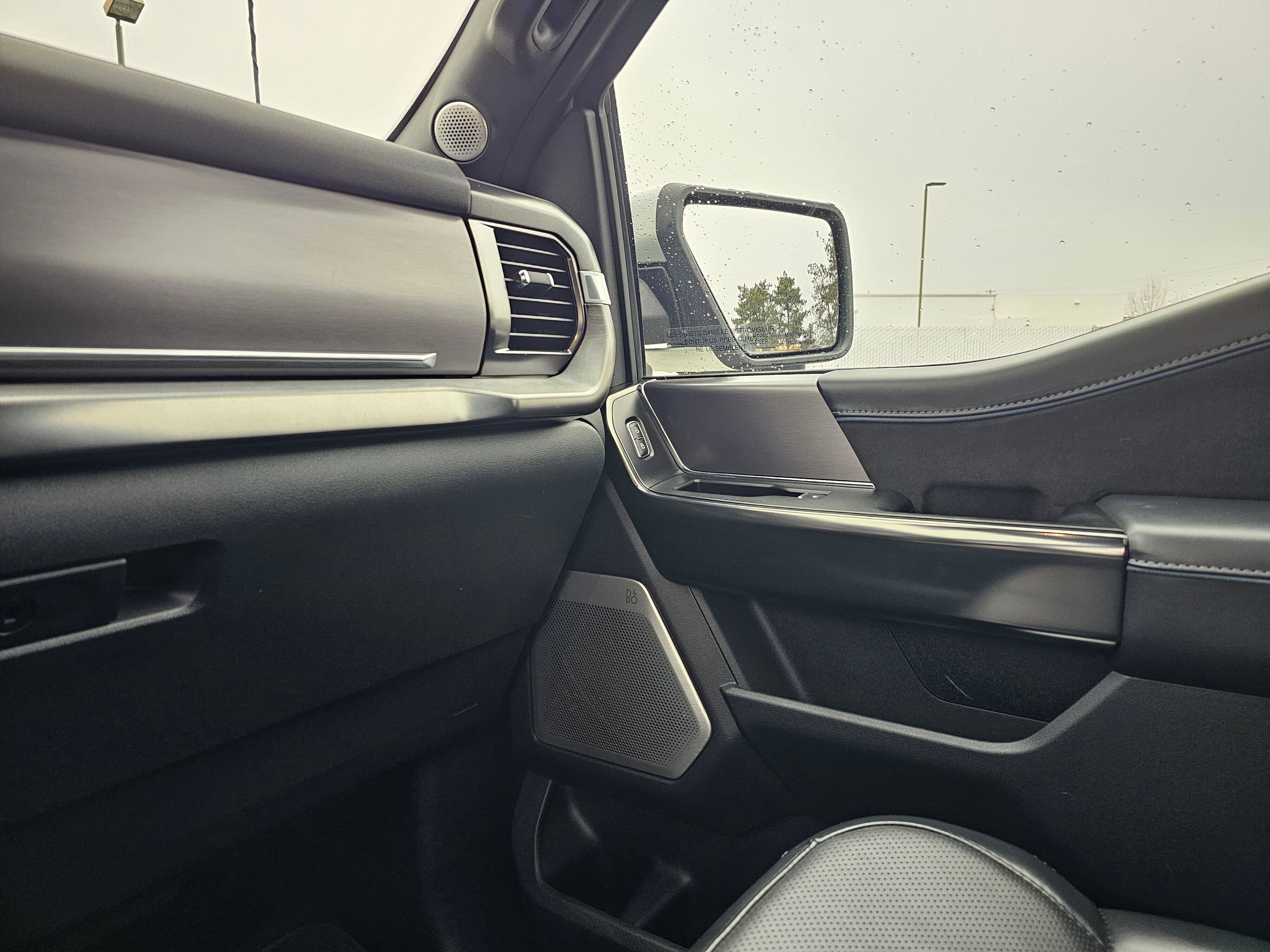 Used 2024 Ford F150 Platinum w/ FX4 Off-Road Package image 27