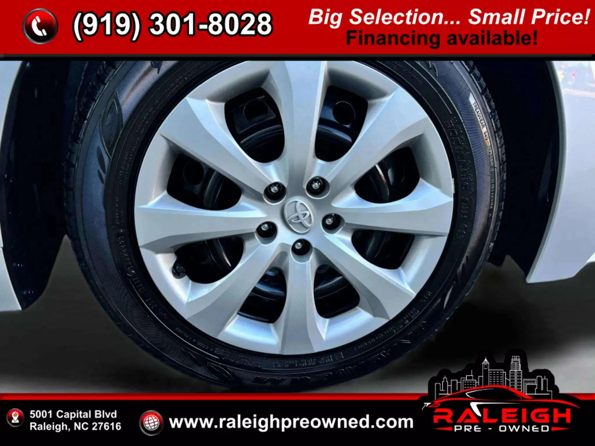Used 2024 Toyota Corolla LE image 34